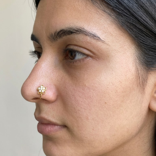 Diamond Flower Nose Pin