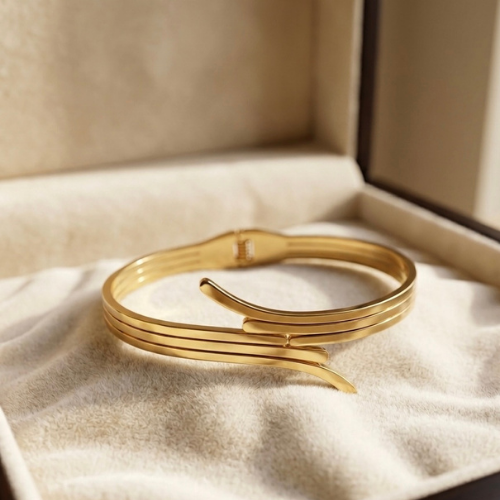 Infinity Twist Gold Kada