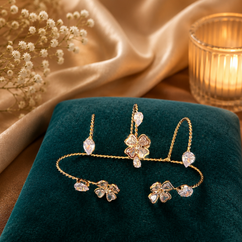 Crystal Clover Hand Veil