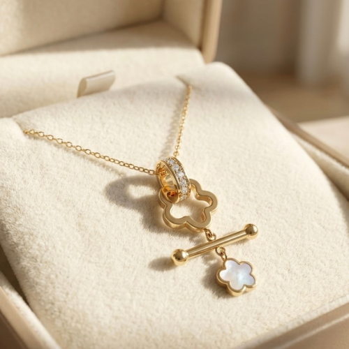 Luxury Clover Drop Necklace