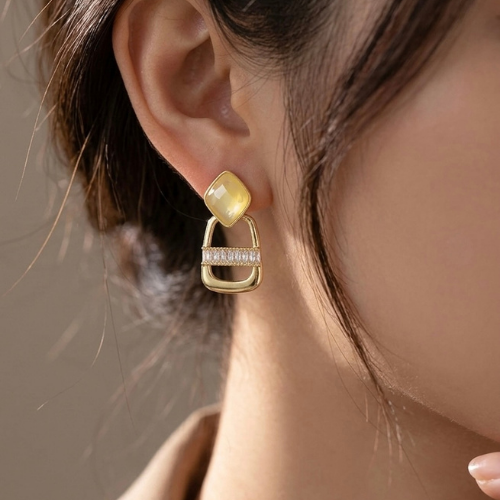 Golden Elegance Crystal Earrings